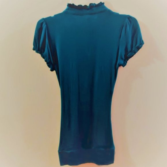 Maurices Turquoise Ruffled Ruched Blouse with Band Bottom Size XS NWT - Picture 4 of 5